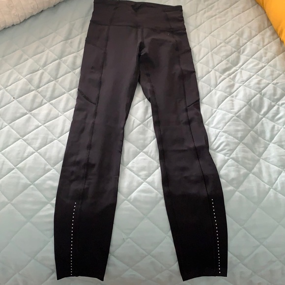 Brand new fast & free leggings - size 2 - lululemon - 25" - Nulux fabric - Picture 1 of 3